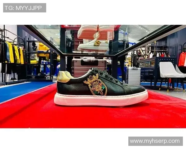 足球明星周边热销印有他们形象的时尚衣服引领潮流新风尚 足球明星周边热销印有他们形象的时尚衣服引领潮流新风尚