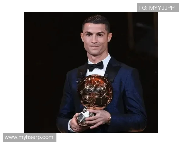 足球场上的颜值盛宴：那些让人心动的足球明星风采大盘点