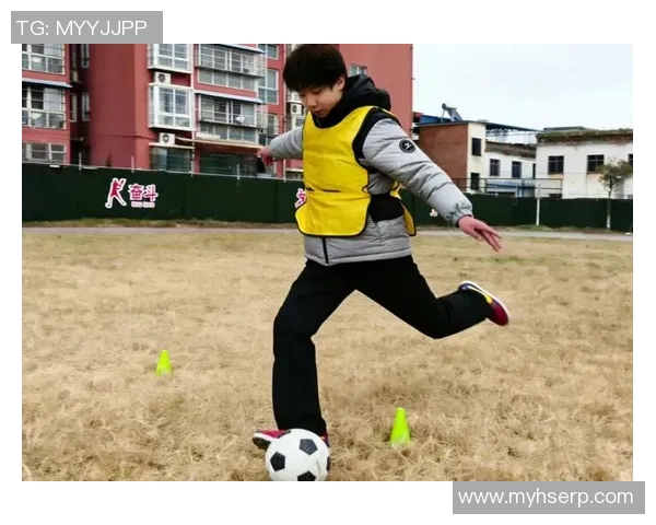 最强身体与足球明星的完美结合揭秘运动员如何塑造超人般的体魄